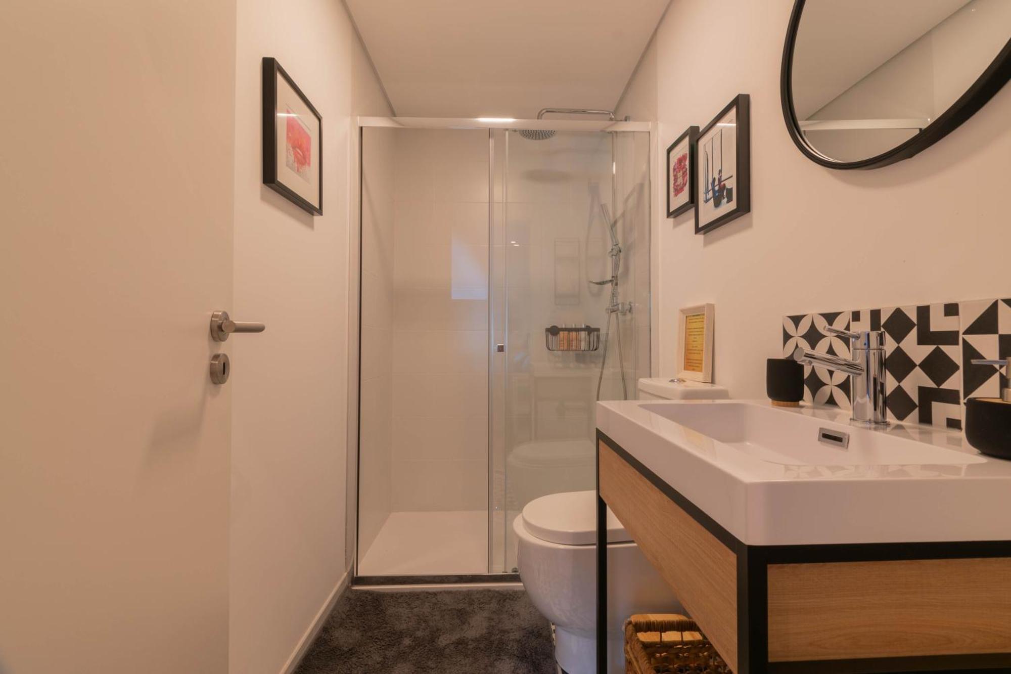 7Min To Uni Se-Velha - Ac - Work Desk - 300Mbs Wifi Bed and Breakfast Coimbra Eksteriør billede