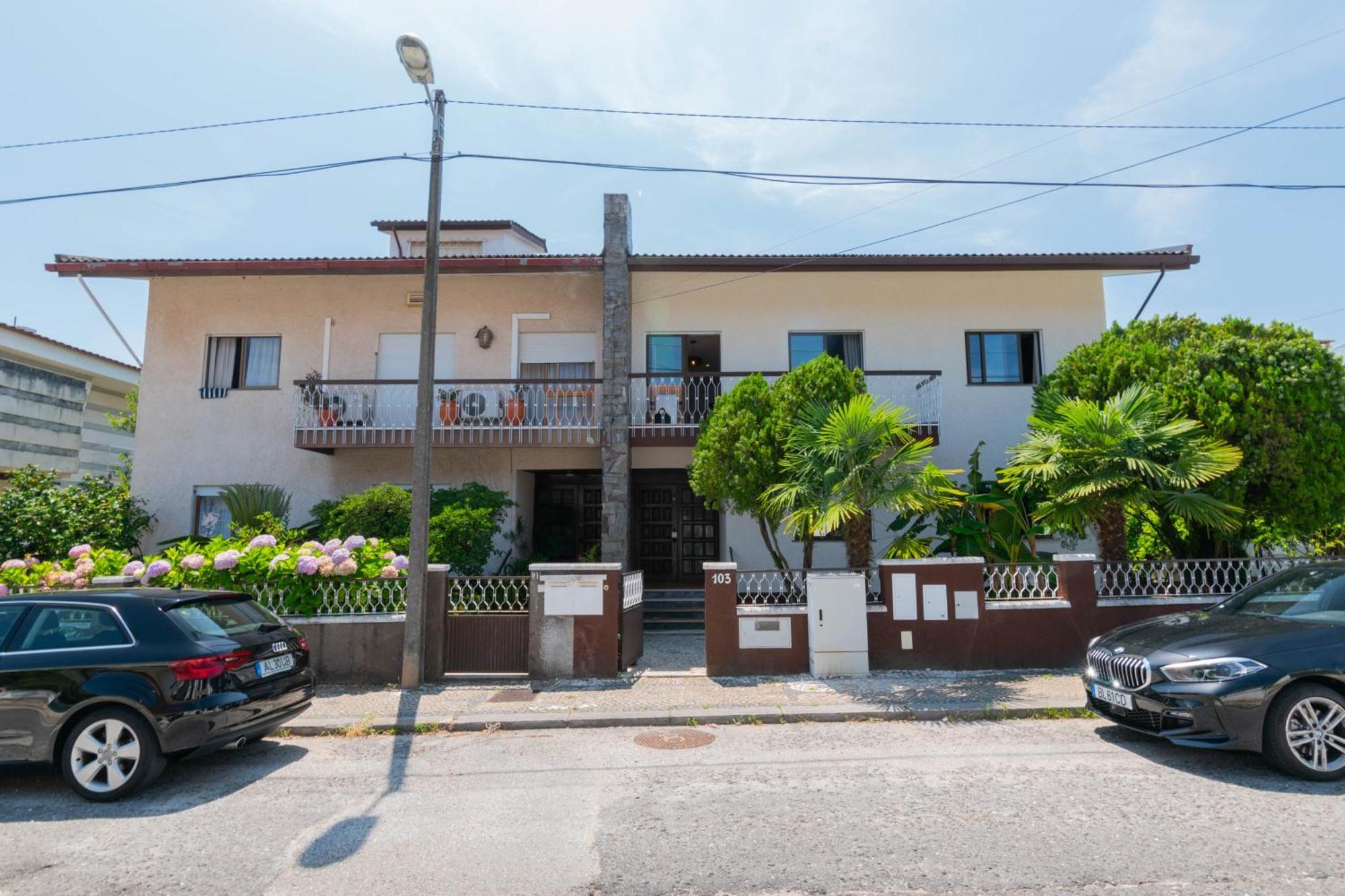 7Min To Uni Se-Velha - Ac - Work Desk - 300Mbs Wifi Bed and Breakfast Coimbra Eksteriør billede